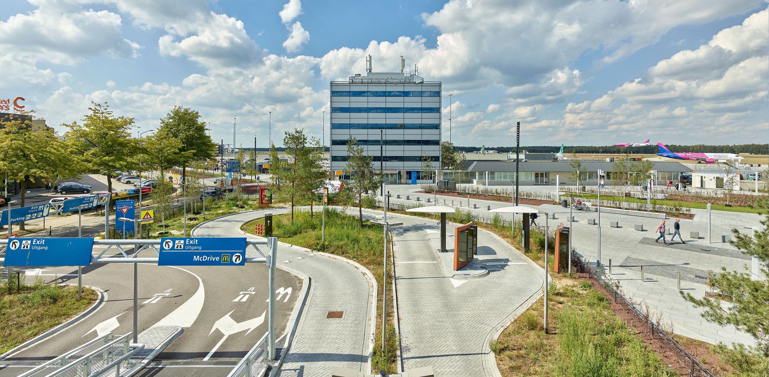 Eindhoven Airport 10-2500x1225 Eindhoven Airport 10-2500x1225