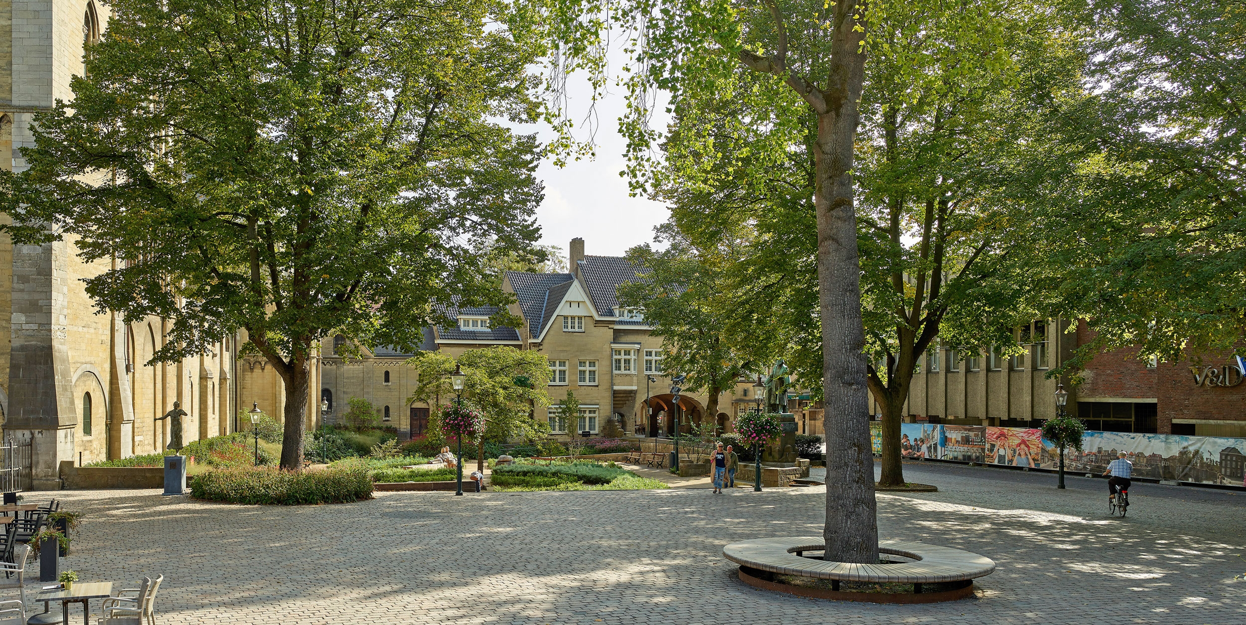 Munssterplein-Roermond-8-2500x1225.jpg Munssterplein-Roermond-8-2500x1225.jpg