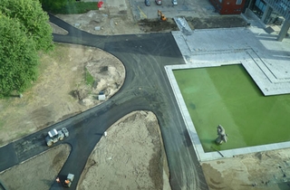 ondertussen... op de bouwplaats van de Groene Loper