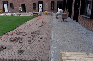 Realisatie inrichting terreinen rijksmonumentale Klokkenberg / Breda in volle gang!