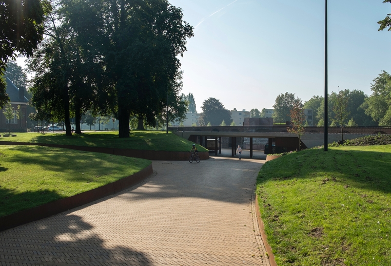 Opening of parking garage at St. Jan and Stadswalzone (rampart zone) in 's Hertogenbosch